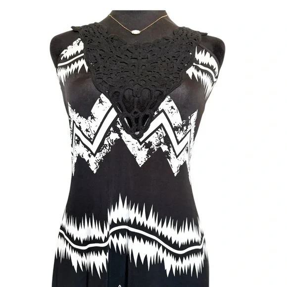 Catch My I Woman’s Medium Crochet Neckline Black and White Chevron Maxi Dress - Picture 2 of 6